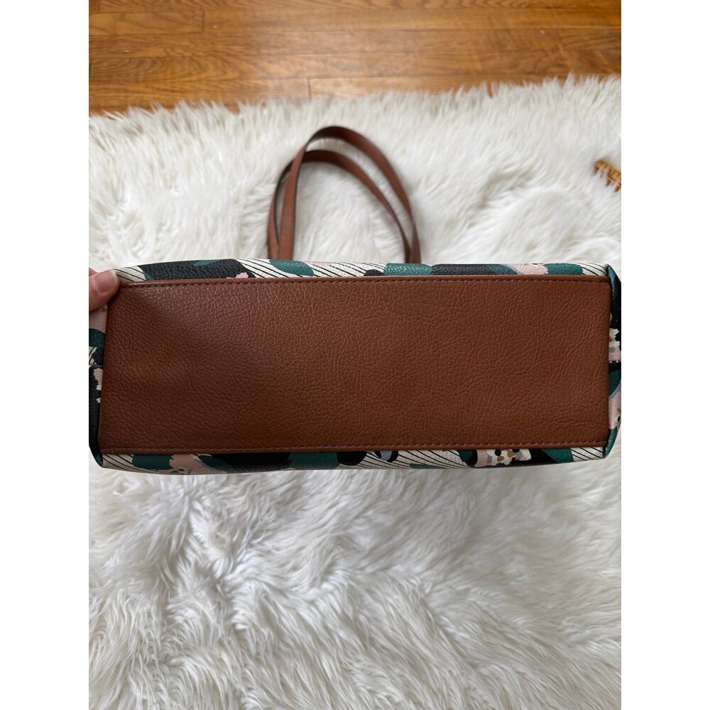 Fossil Tote - Picture 4 of 10